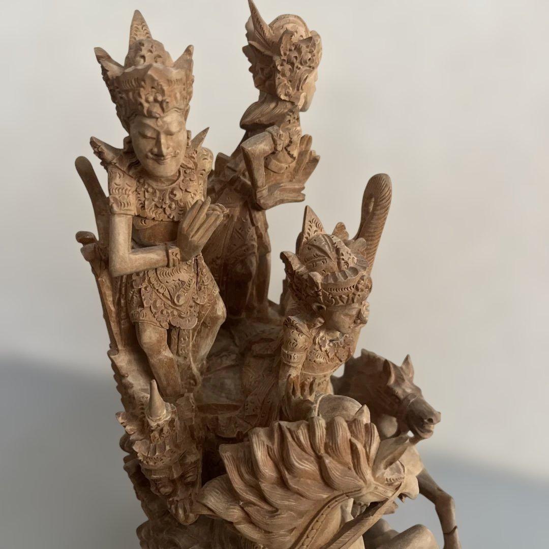 バリ島　木製神話彫刻 約30cm