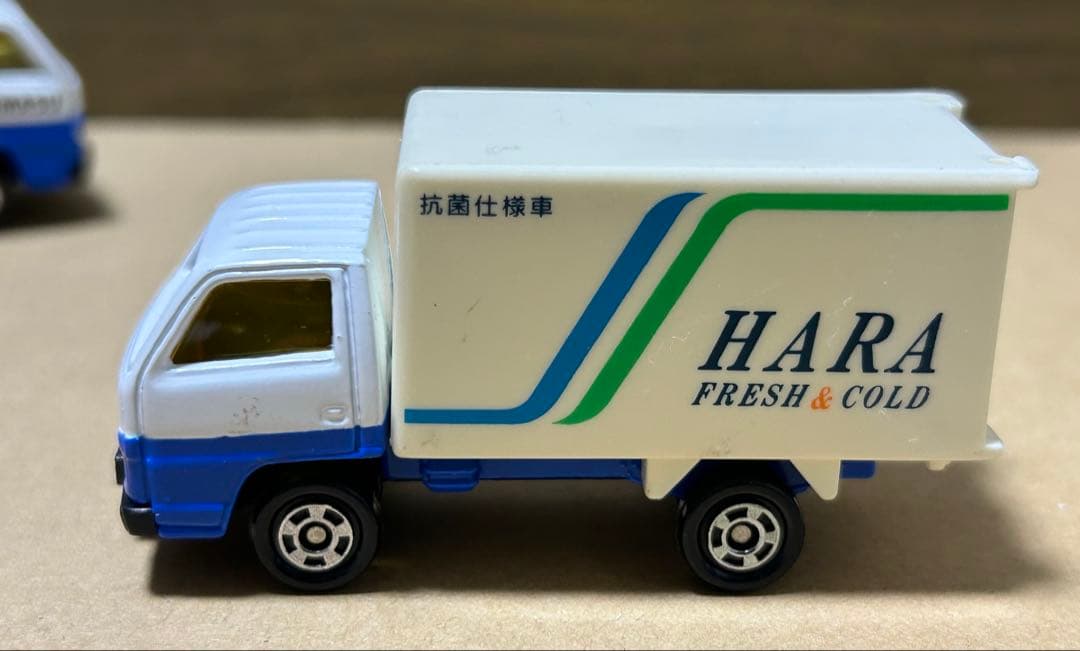 トミカ いすゞ エルフ 配送トラック 2台セット