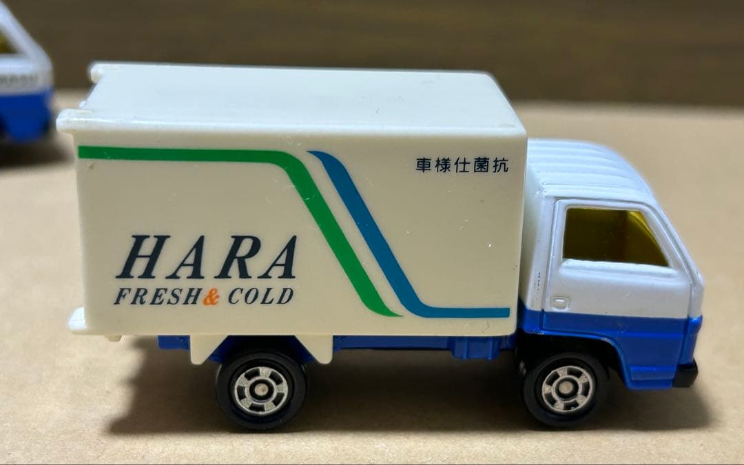 トミカ いすゞ エルフ 配送トラック 2台セット