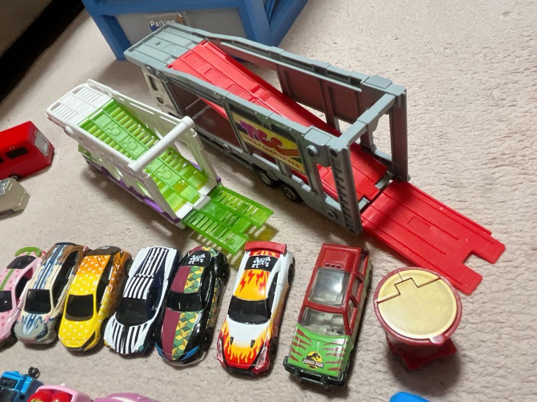 【まとめ売り】トミカ ディズニー 鬼滅の刃 サンリオ キャラクター多数 ケース付