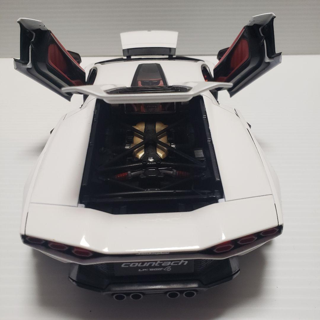 1/18 ランボルギーニカウンタック LPI 800-4 カスタム