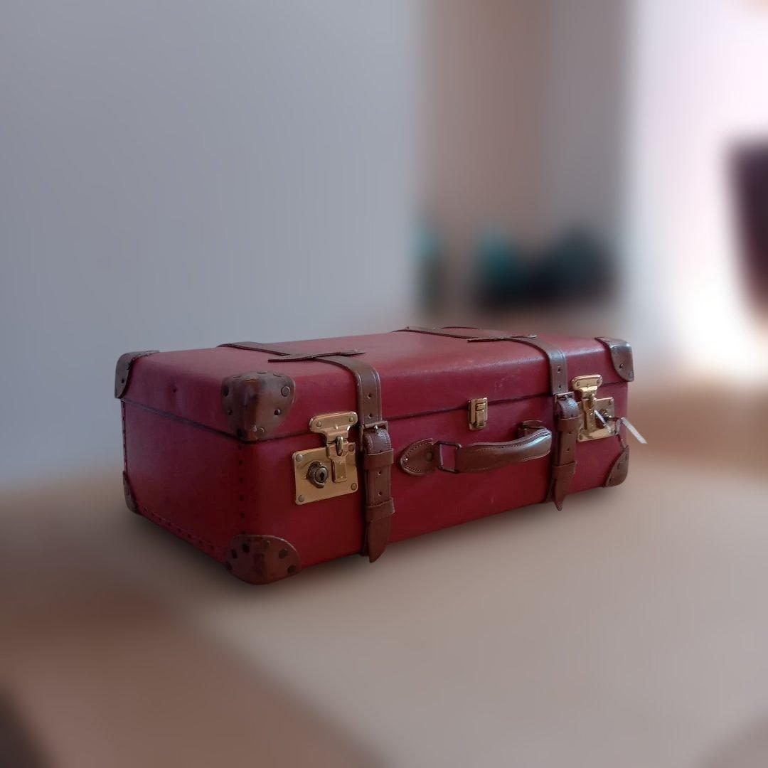 グローブトロッター　トラベルバッグ　ミディアムチェックイン相当　キャスターなし