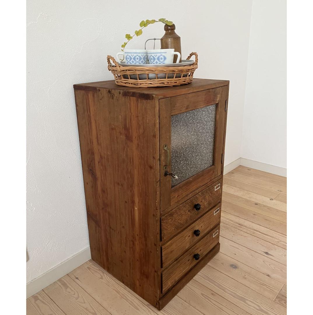 昭和レトロ 古い木製収納棚 ダイヤガラス キャビネット アンティーク 古道具