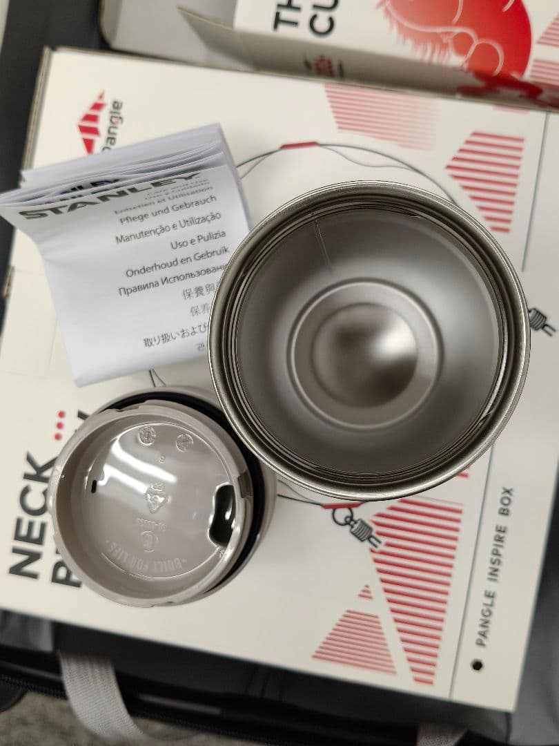 PANGLE2026ギフトボックス スーツケース、コップ、ネック枕。1月限定販売