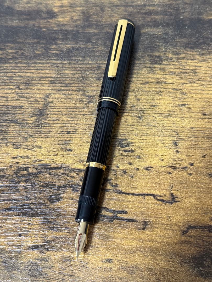 試筆のみ　1979年製　初代　ジャスタス　14金　万年筆　パイロット　嵌合式　F