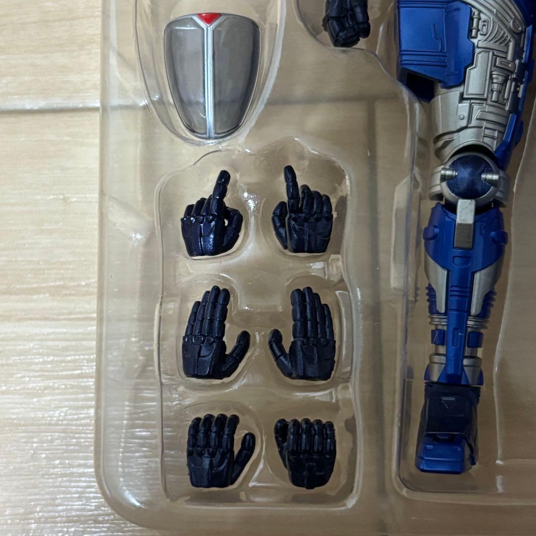 【美品】S.H.Figuarts ブルービート 重甲ビーファイター