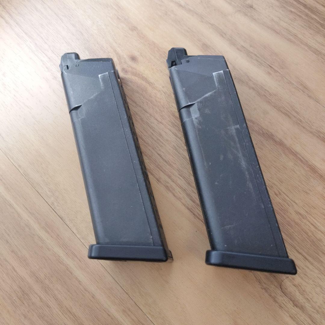GLOCK 17 Gen.4 ガスブローバック 予備マガジン4本付