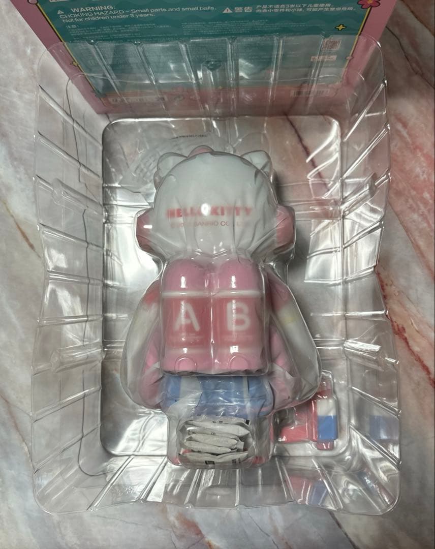 POPMART★MEGA SPACE MOLLY★ハローキティちゃん