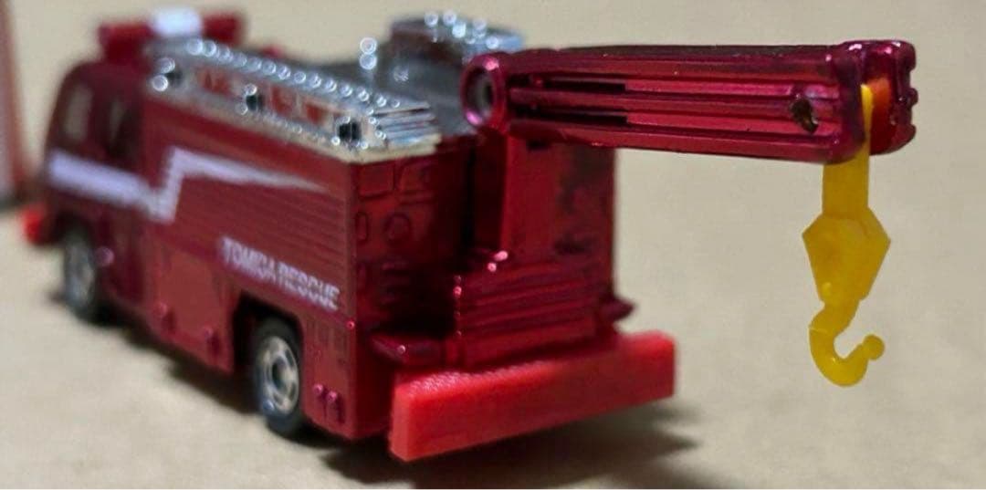 非売品 トミカ レスキュー 工作車 真空レッド