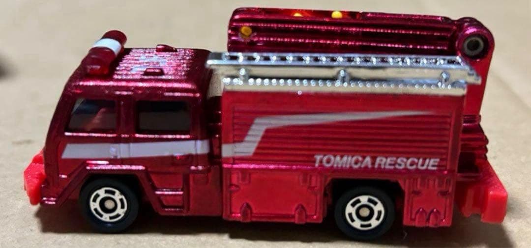 非売品 トミカ レスキュー 工作車 真空レッド