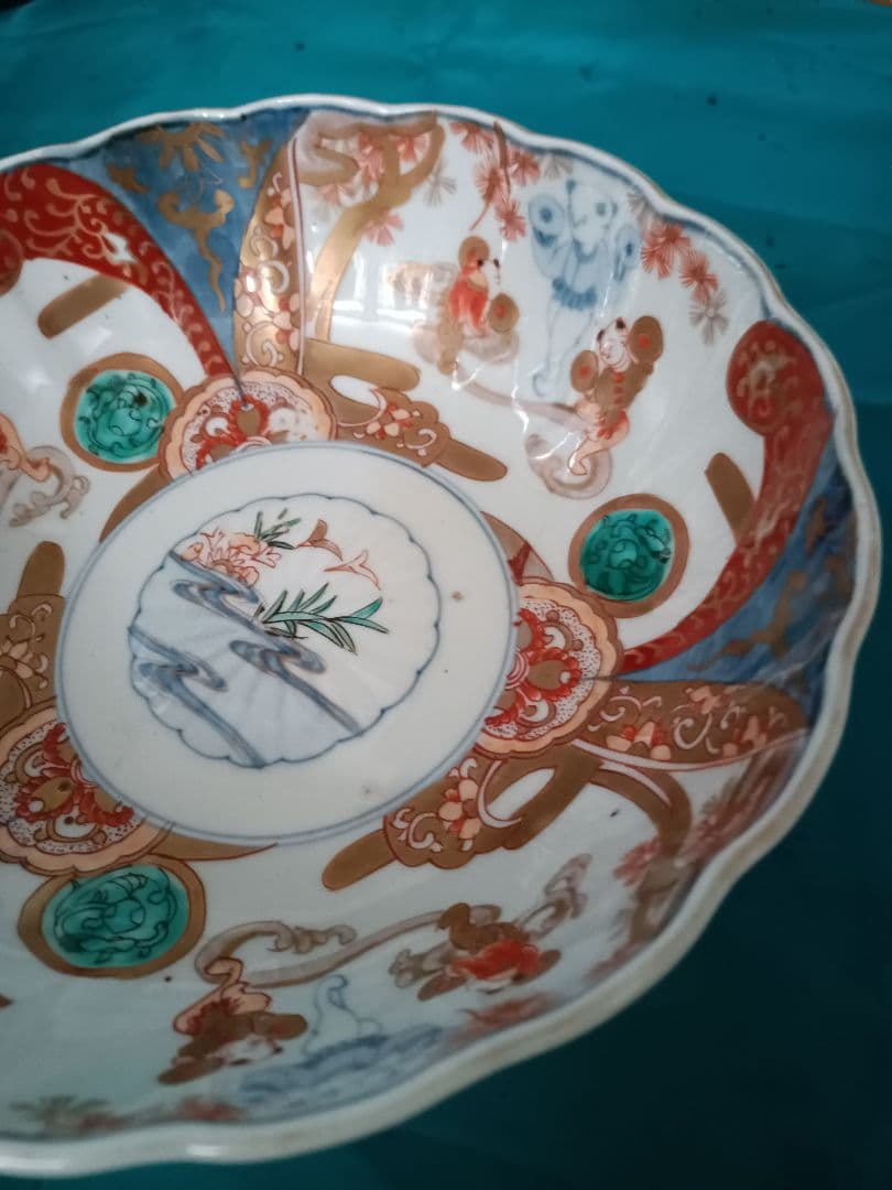 【古伊万里】　金彩染め付け　赤絵唐子人物絵　三ツ鉢揃い　菓子鉢　美術品　江戸期