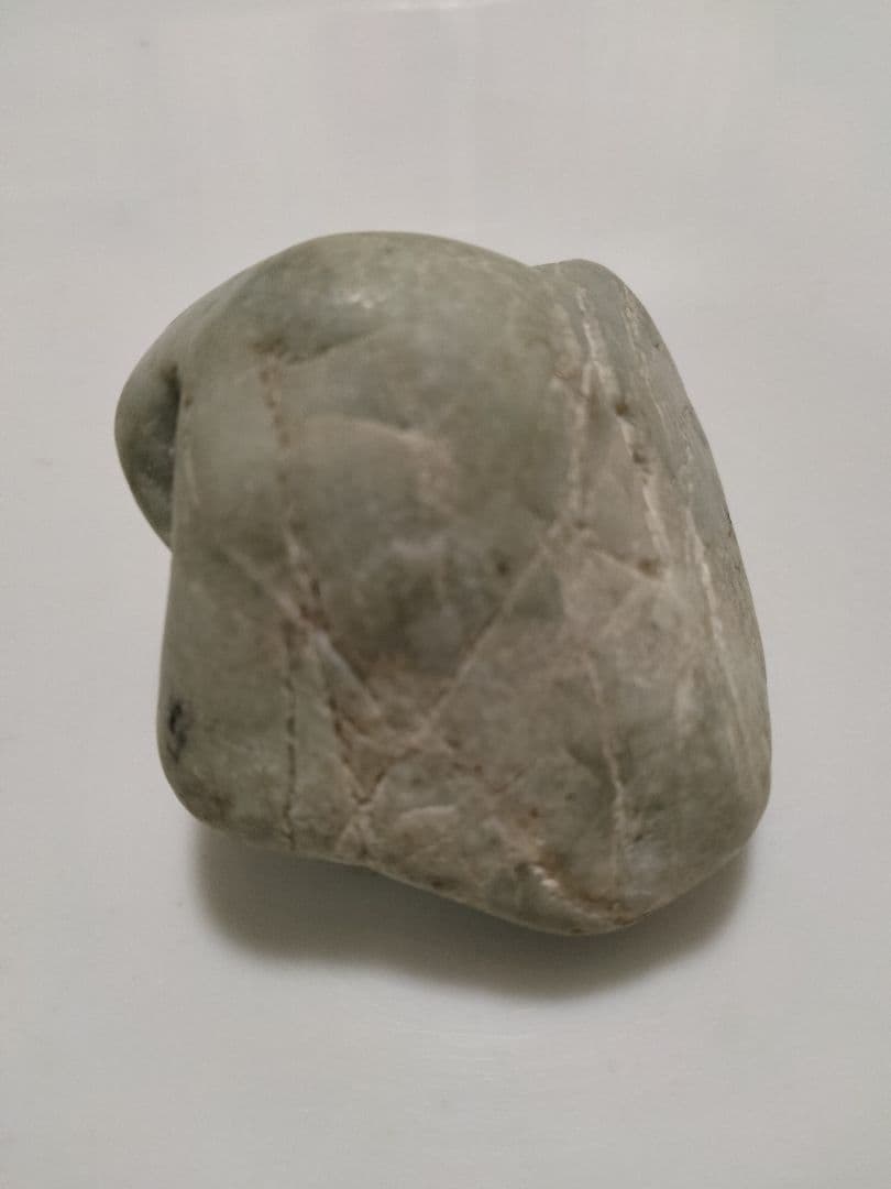 国石翡翠　新潟県 糸魚川市姫川翡翠　原石　翡翠　糸魚川翡翠　ヒスイ　ひすい