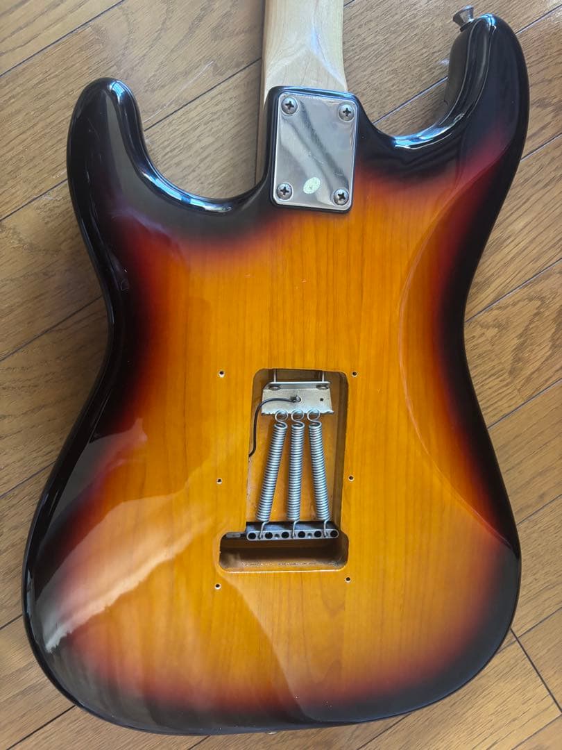 最終値下げ。バッカスストラトキャスター 美品
