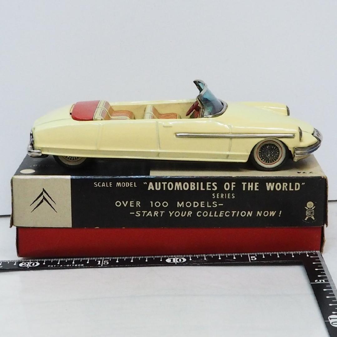 萬代屋【シトロエン コンバーチブル白】ブリキ tin toy car赤箱【箱付】