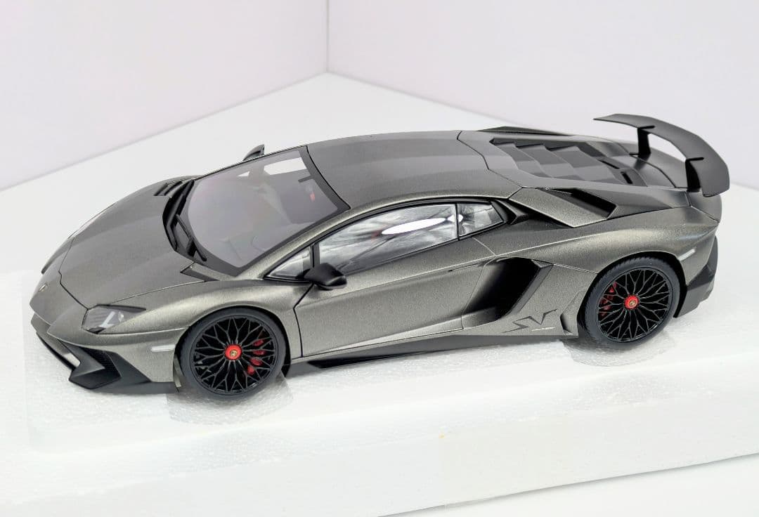 1/18 ミニカー オートアート ランボルギーニ アヴェンタドール　SV