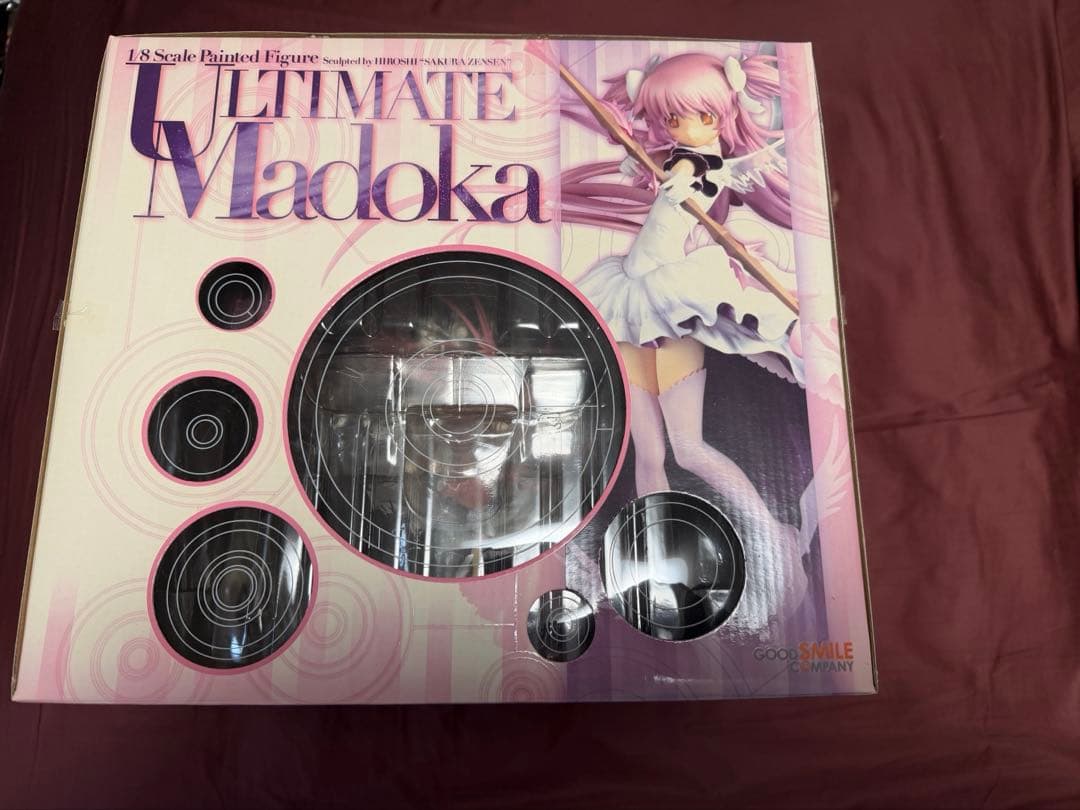 アルティメットまどか 1/8スケール フィギュア