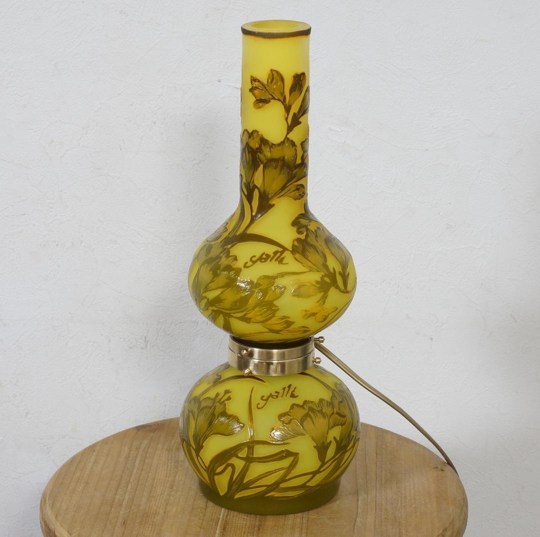 【証明書】　エミールガレ２灯　カメオ彫り　被せガラス　フロア照明　ナイトスタンド