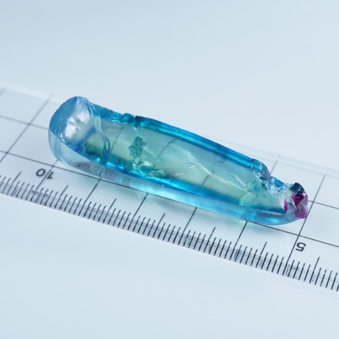 85.26ct パライバカラー 合成サファイア ハーフブール