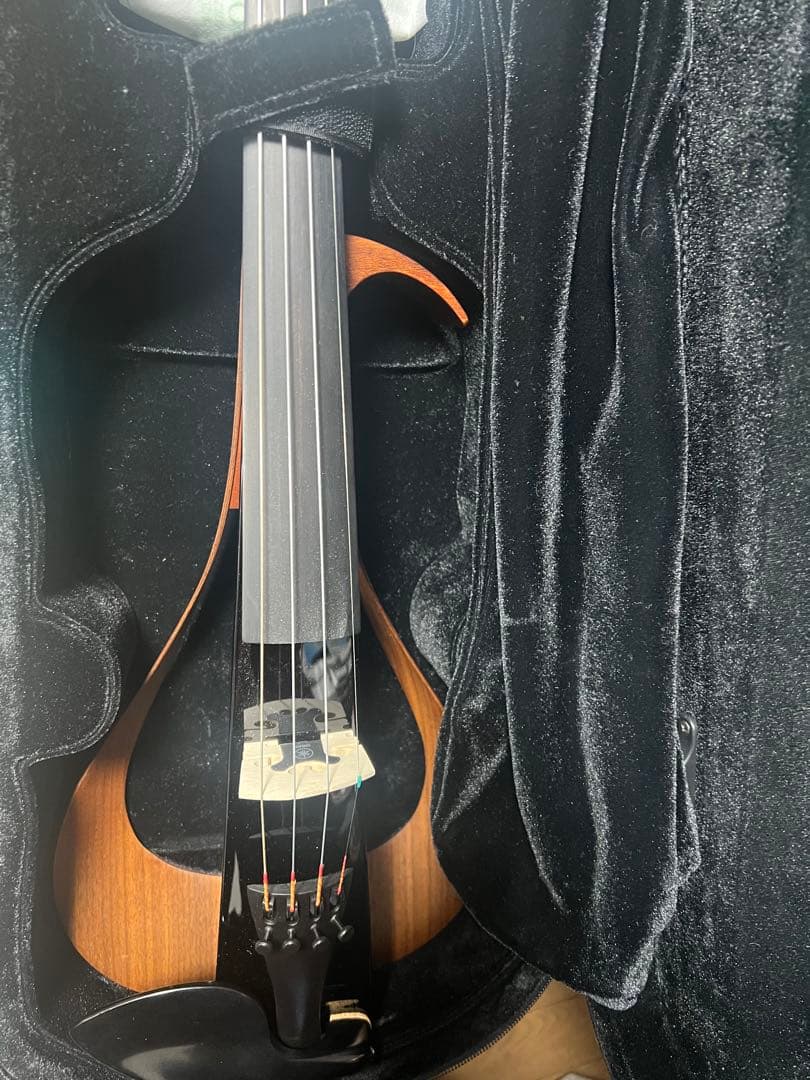 YEV104 エレキバイオリン 4弦 ハードケース付　ヤマハ　サイレント
