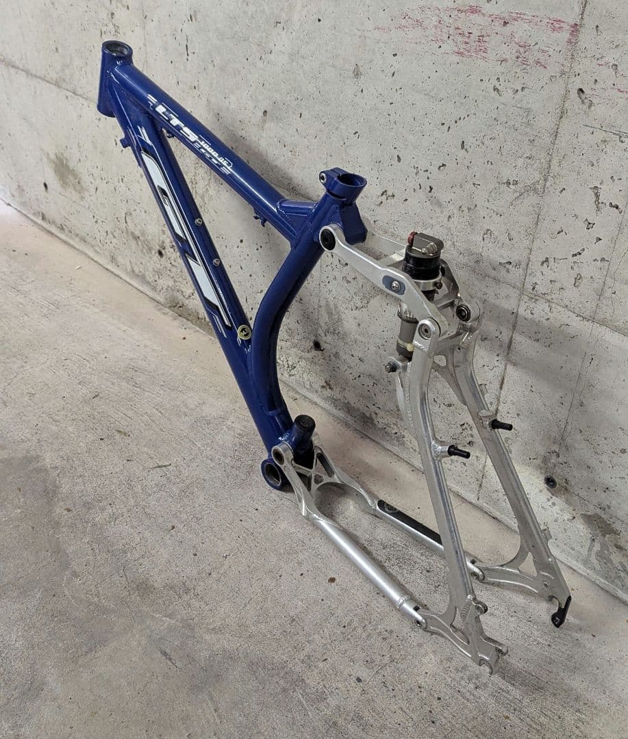 GT LTS 1000DS オールドMTB フルサスペンションフレーム