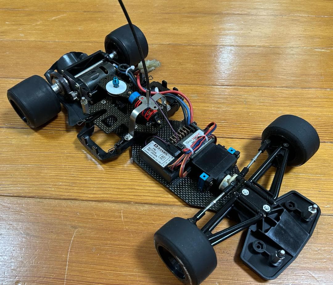 u*f様 タミヤ F103LM メカ付き