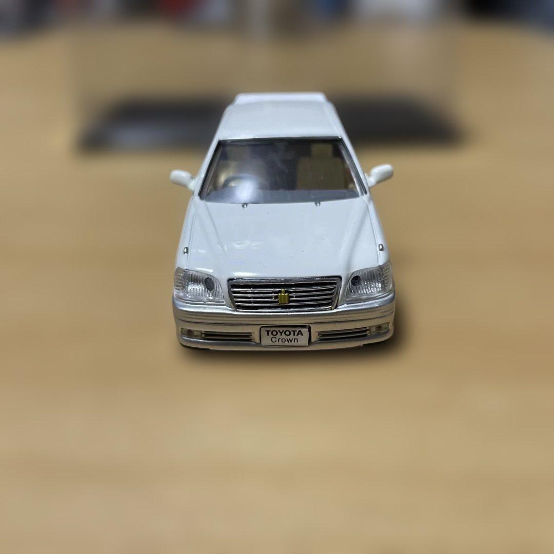 17クラウン　ミニカー