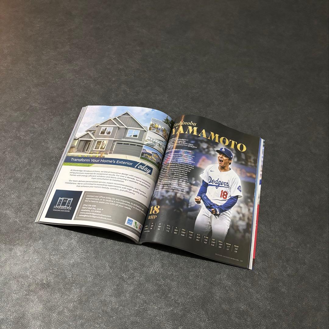 大谷翔平特集ありドジャースイヤーブック　2025 現地完売品　他缶クーラーなど