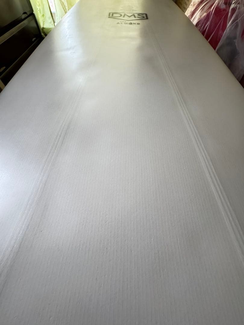 DMSサーフボードアーモンドモデル　EPS使用