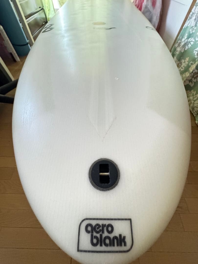 DMSサーフボードアーモンドモデル　EPS使用