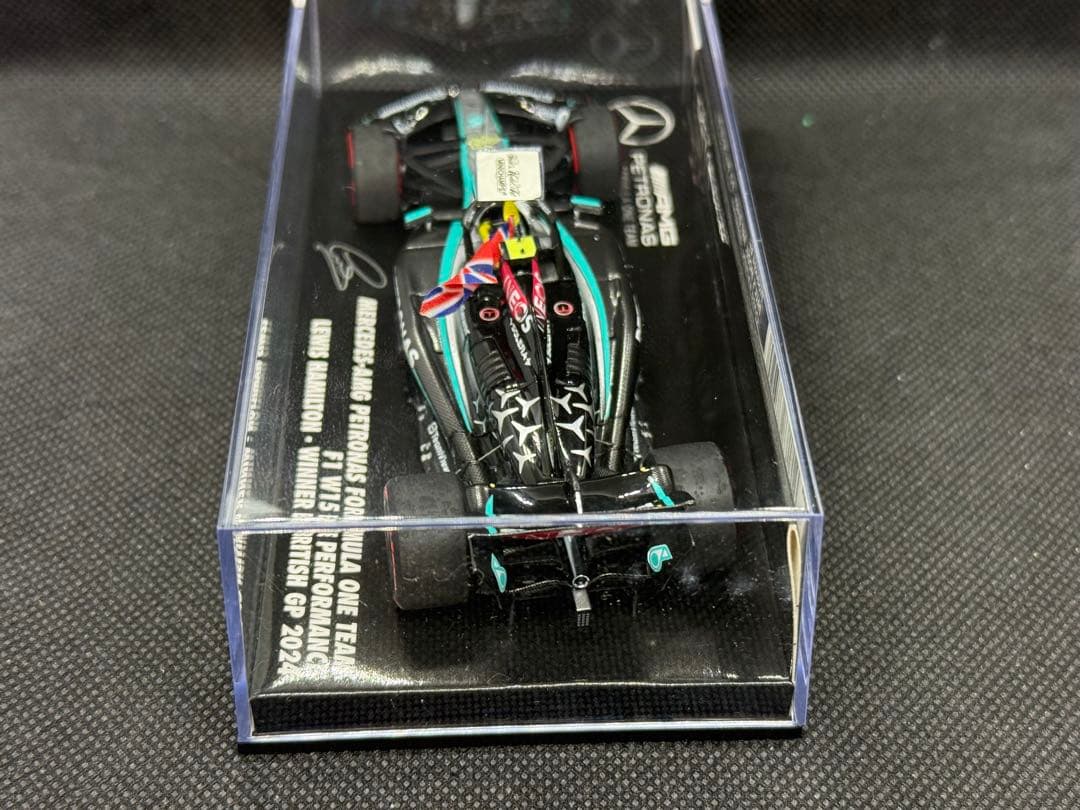 ミニチャンプス 1/43 メルセデスF1 W15 L.ハミルトン イギリスGP