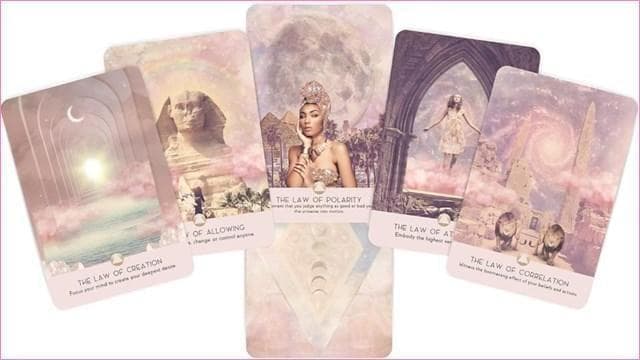 【正規品オラクルカード】ラスト1点✨フェミニンで美しい目覚めのオラクル／金縁仕様