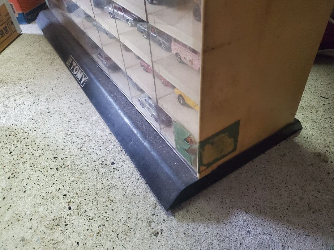 非売品 トミカ 店頭ディスプレイ 80台収納 ショーケース