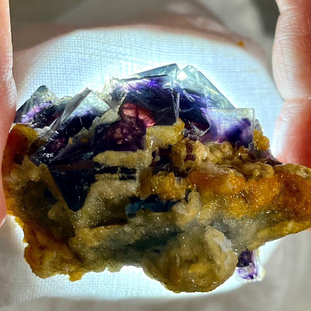 蛍光 キュービック ゾーニング フローライト カルサイト 共存 原石 鉱物