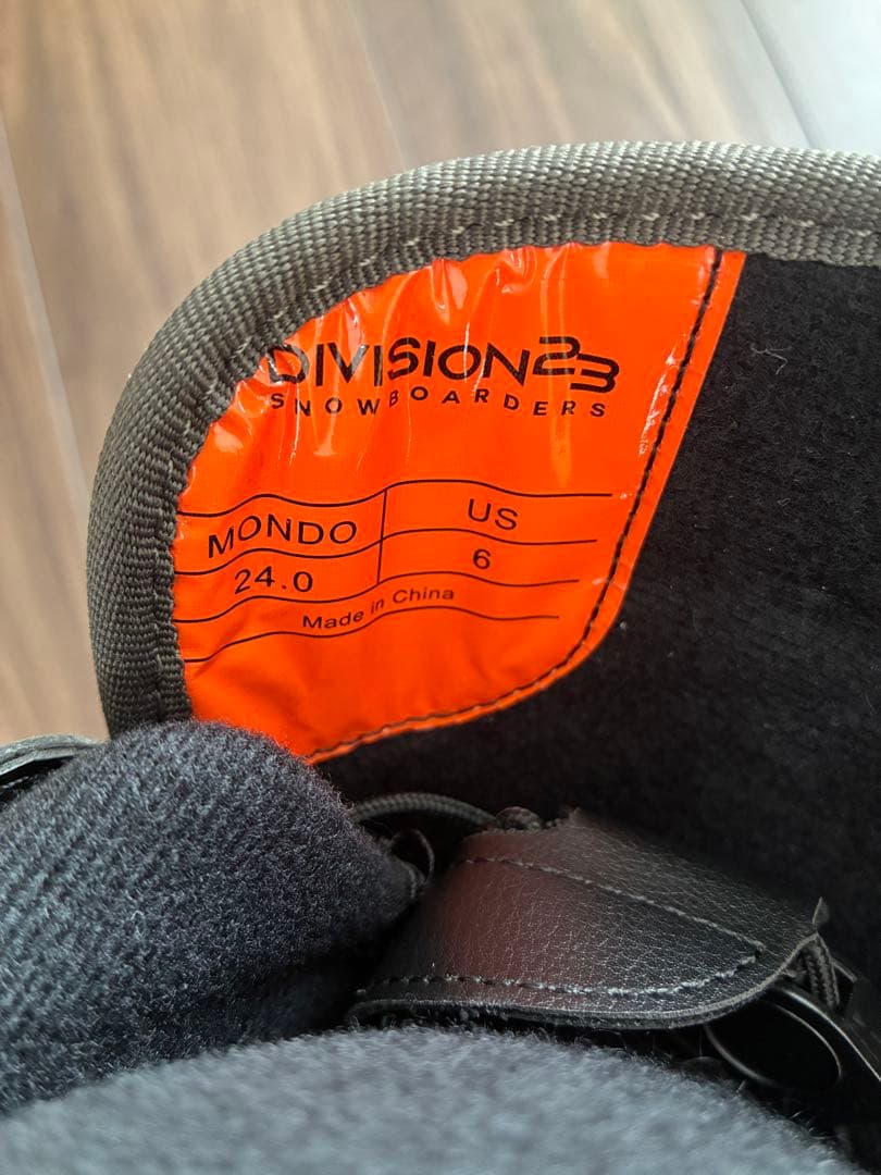 【美品】DIVISION スノーボードブーツ レディース　BOAタイプ　24㎝