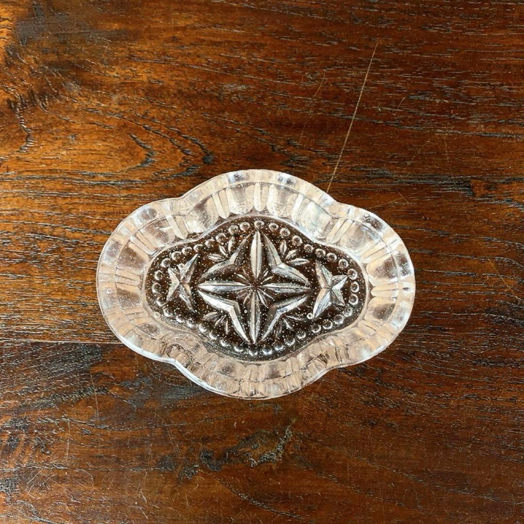 アンティーク ピンクガラスのプレート キャンドルスティック 小物入れ 4点揃え