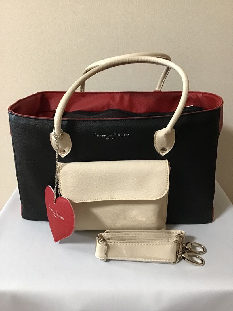 《値下げ》Prince and Princess ペットキャリーバッグ