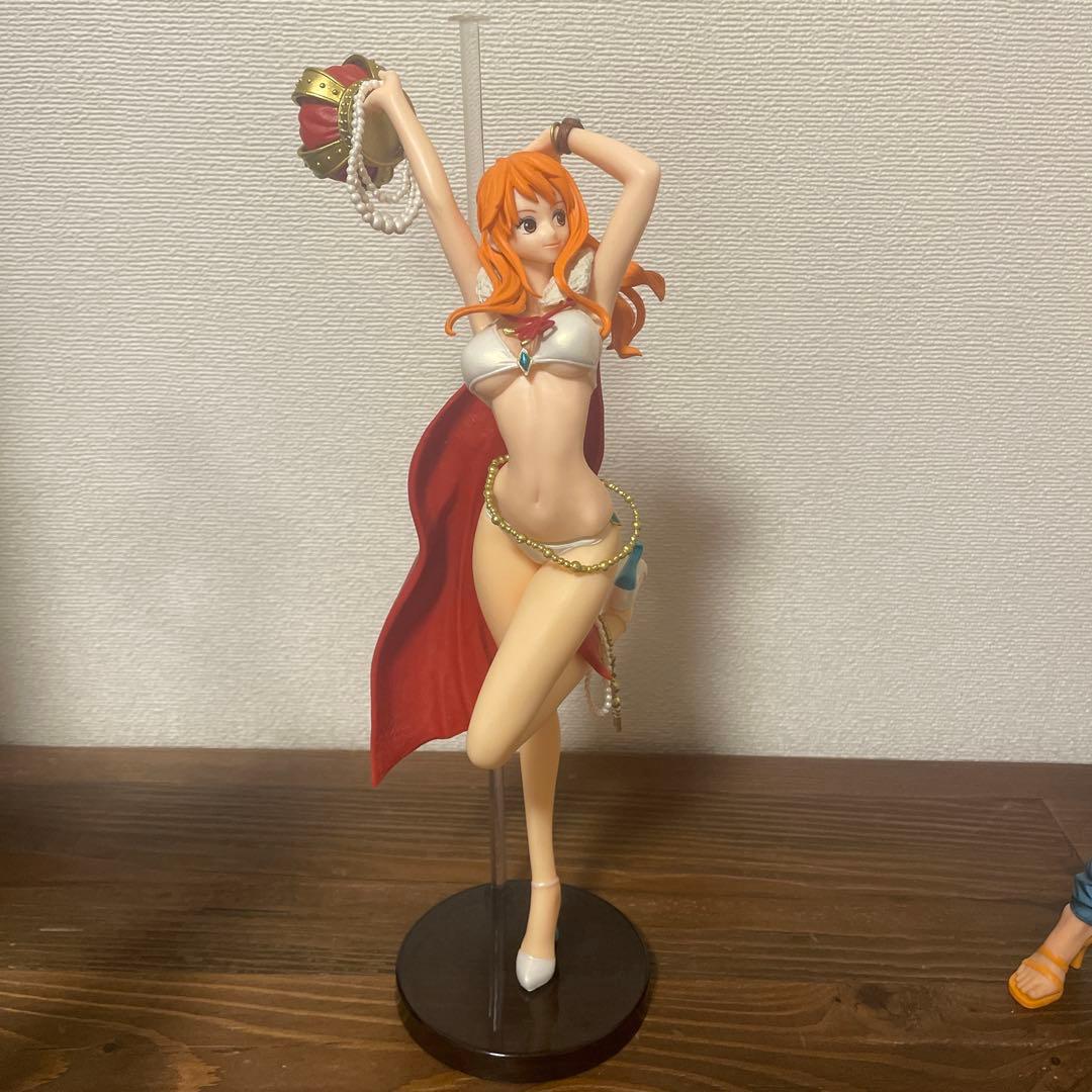 【まとめ売り】ワンピース　ナミ　ロビン　フィギュア