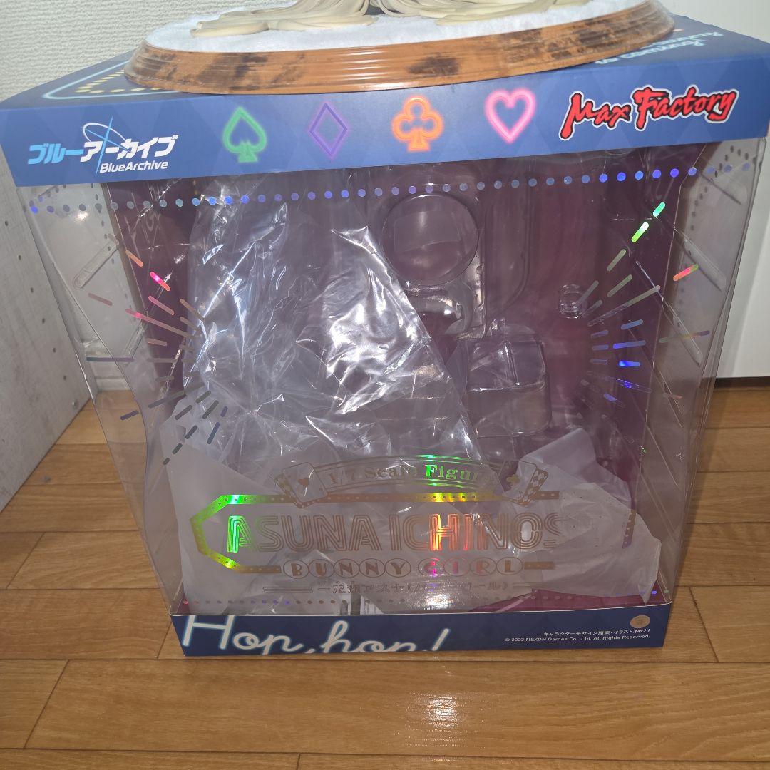 ブルーアーカイブ　1/7アスナ　バニーフィギュア