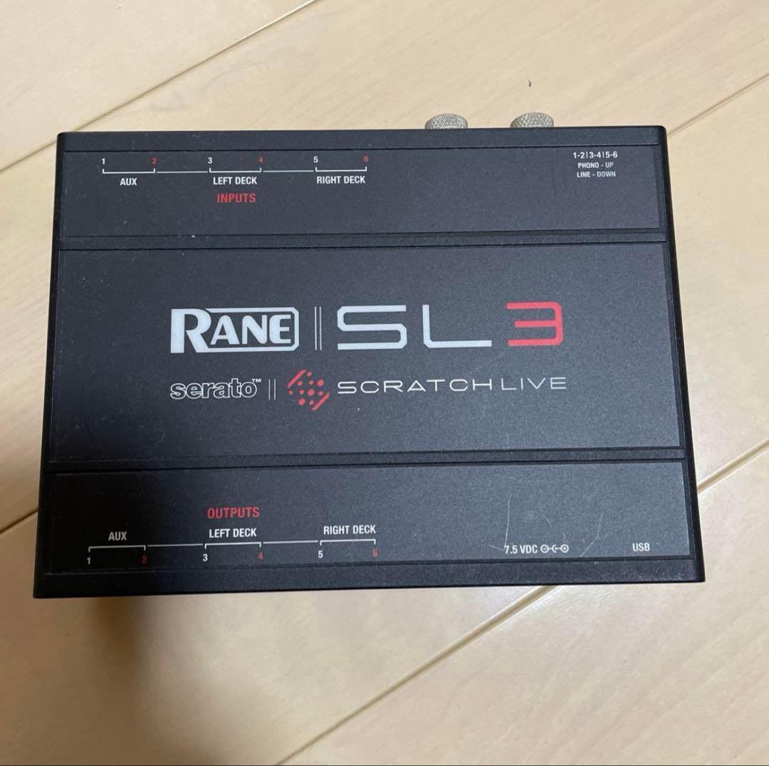 Rane SL3 Serato Scratch Live DJインターフェース