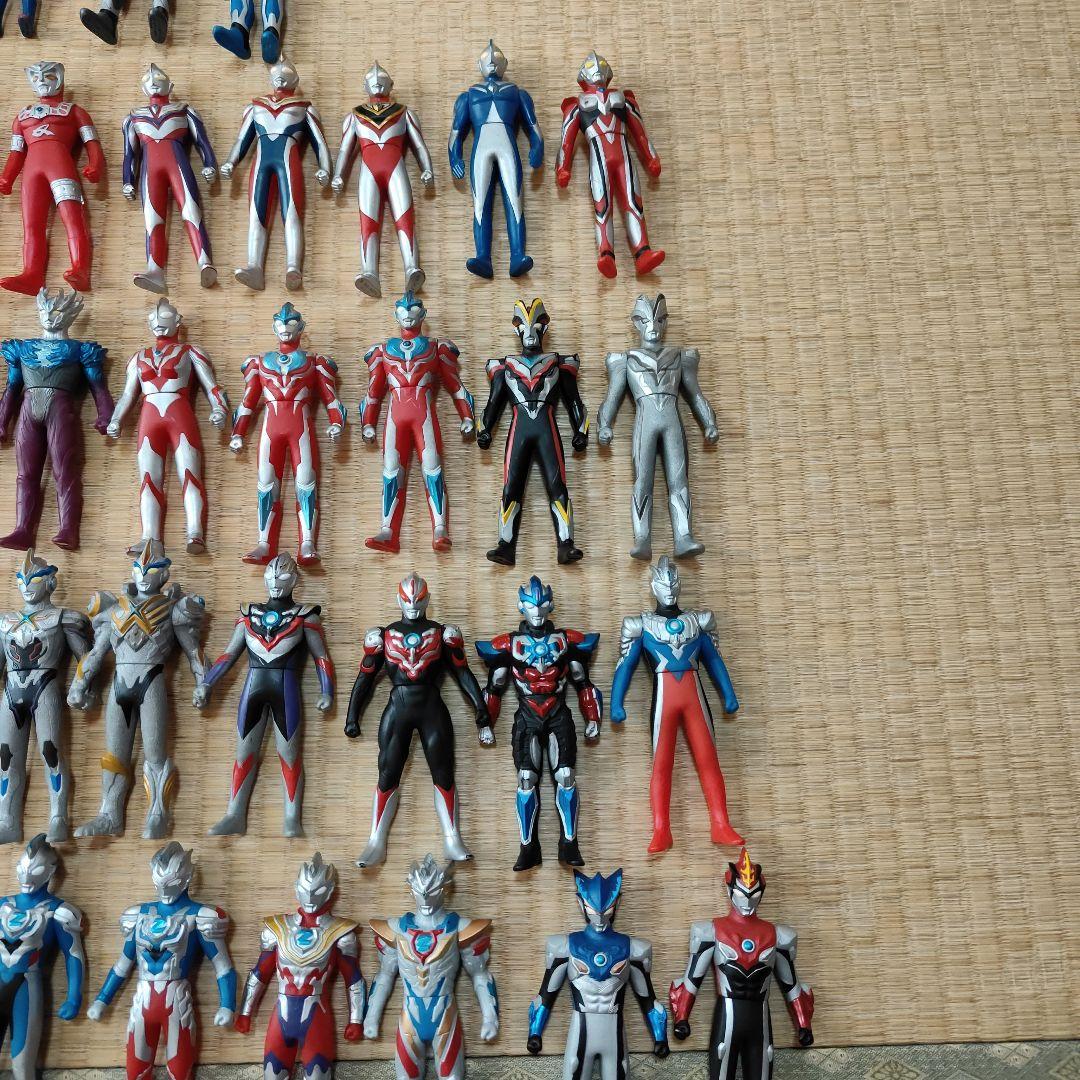 ウルトラマンフィギュアセット 約80体