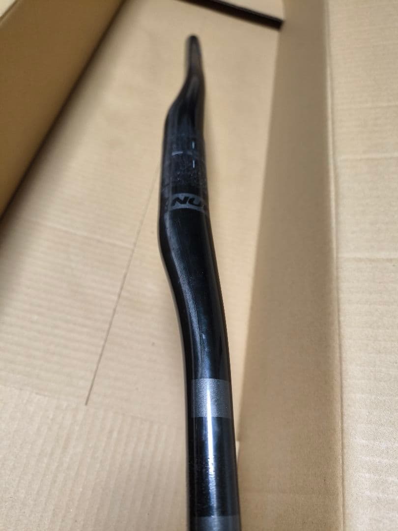 Nukeproof Horizon (HZN) カーボンハンドルバー