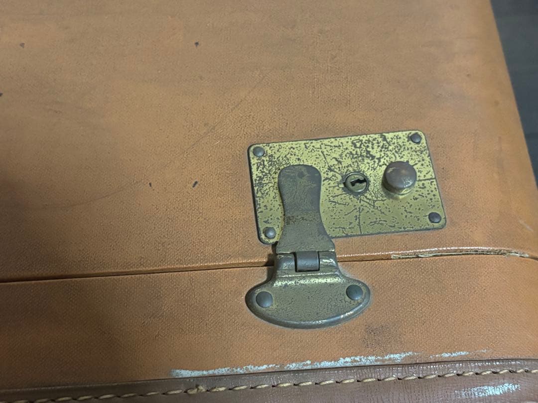 花柄装飾 中型スーツケース