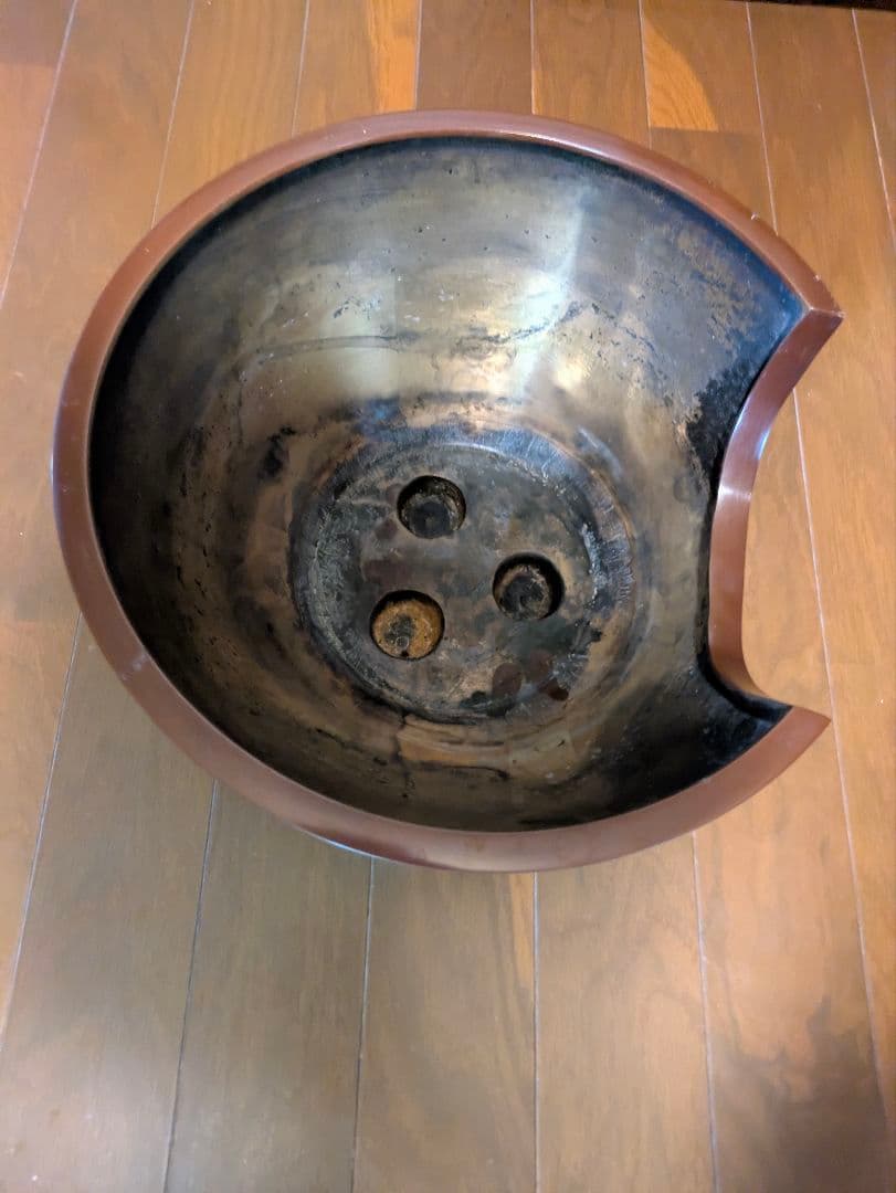 金属製火鉢 曲線デザイン