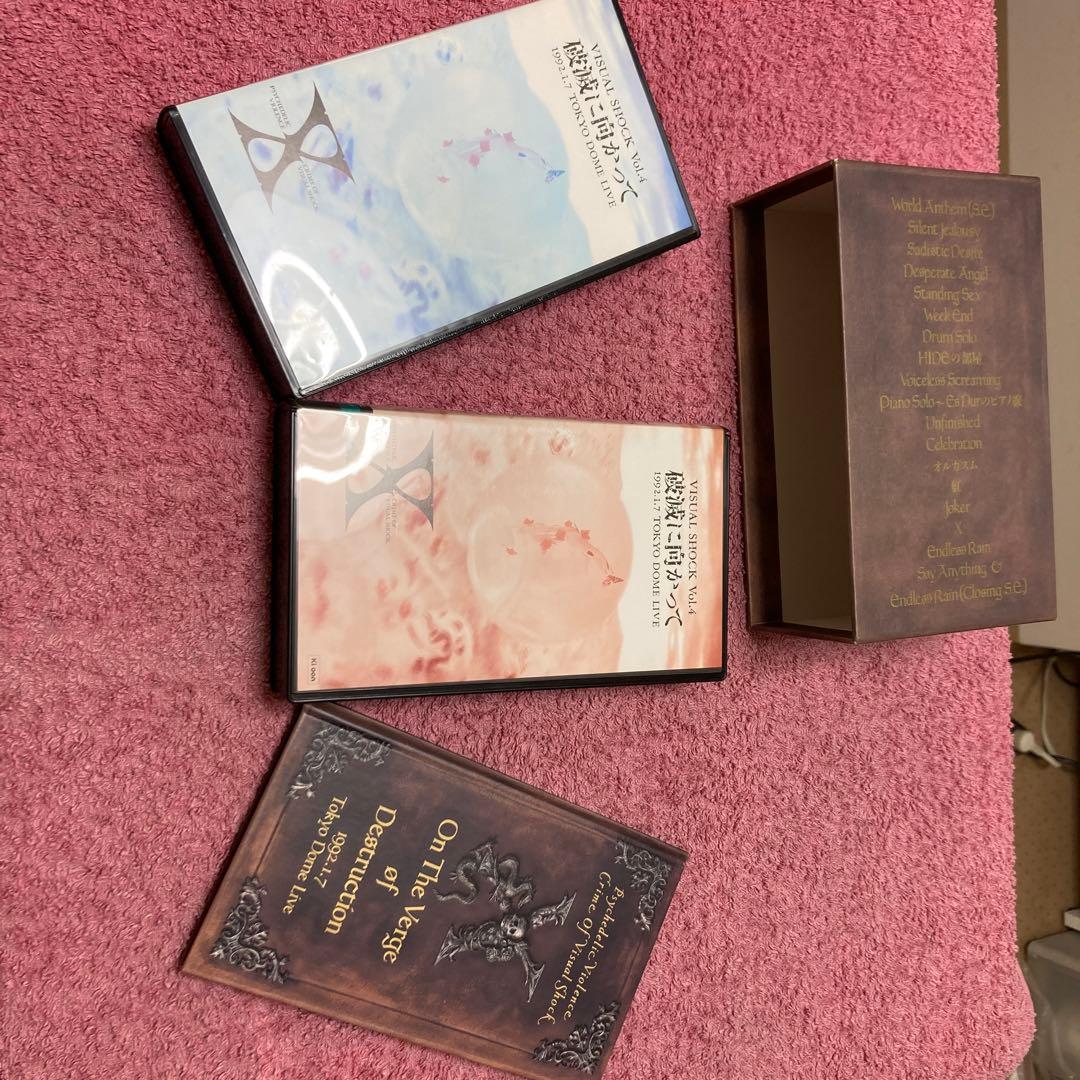 伝説の3days東京ドームライブのVHS版です。