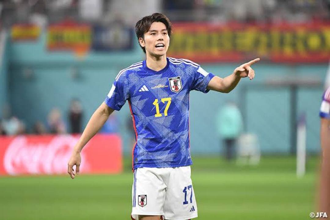 【新品未使用タグ付】サッカー日本代表 ユニフォーム 田中碧 17番 リーズ
