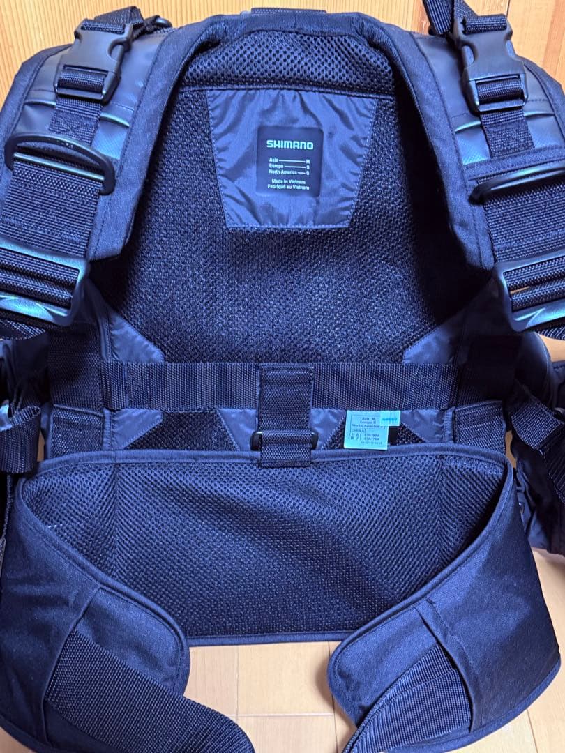 シマノ　サーフトリッパーベスト　VF-275W BLACK Mサイズ