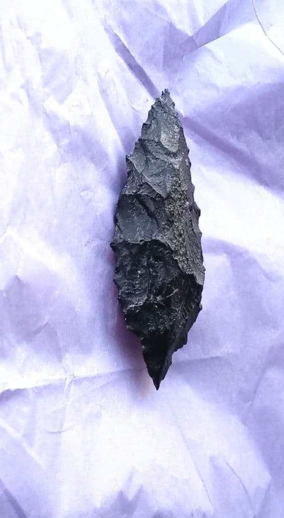 原始人 尖頭器 ポイント アイヌ仕様 石器 模写 サヌカイト