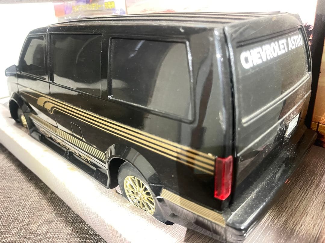 CHEVROLET ASTRO ブラックラジコンカー