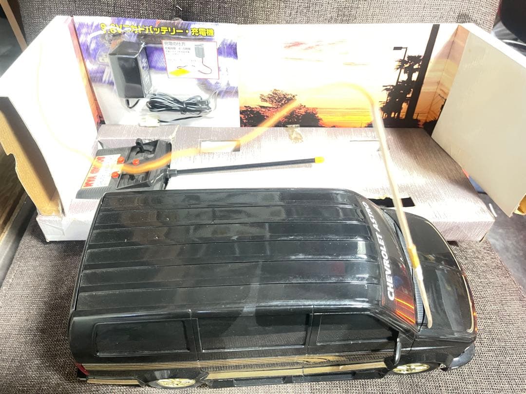 CHEVROLET ASTRO ブラックラジコンカー