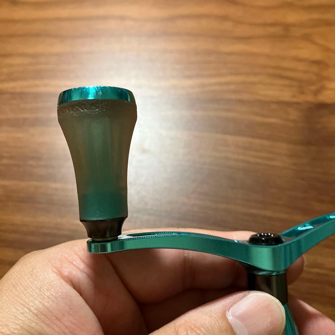 美品　ゴメクサス　エメラルダスカラー　ダブルハンドル　ダイワ専用スタンド